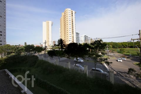 Image 7 - 256897
